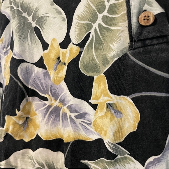 Vintage Tommy Bahama Leaf Floral Hawaiian Shirt Men’s L 100% Cotton Black Yellow - Picture 2 of 8